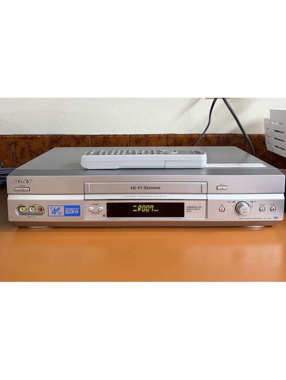 Sony SLV-N750 Hi-Fi Stereo VHS Video Cassette Recorder w/Remote - Tested